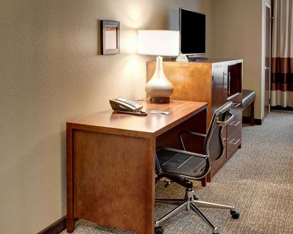 Suite - Comfort Inn & Suites Caldwell - I-77, Exit 25