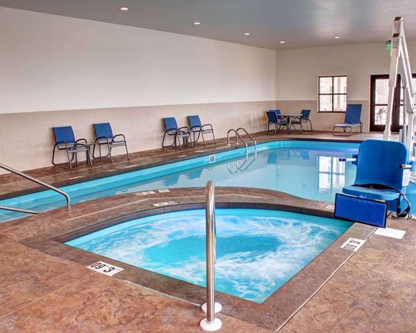 Pool - Comfort Inn & Suites Caldwell - I-77, Exit 25