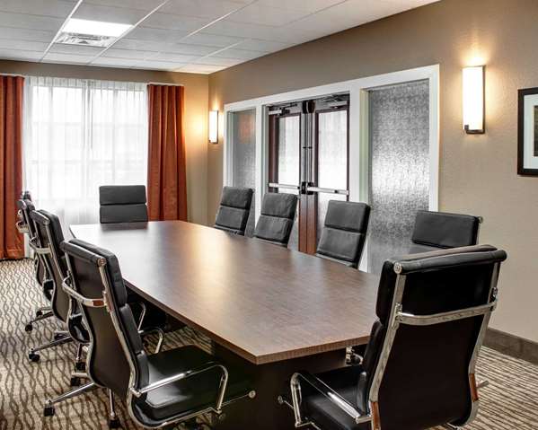  - Comfort Inn & Suites Caldwell - I-77, Exit 25