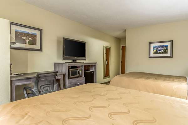 - Quality Inn & Suites North Lima - I-76, Exit 232