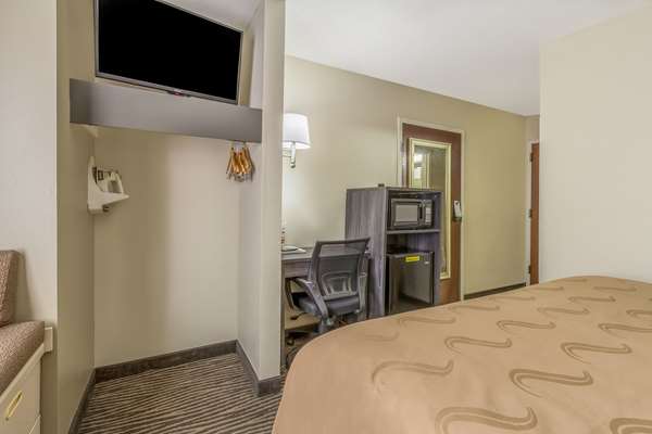  - Quality Inn & Suites North Lima - I-76, Exit 232