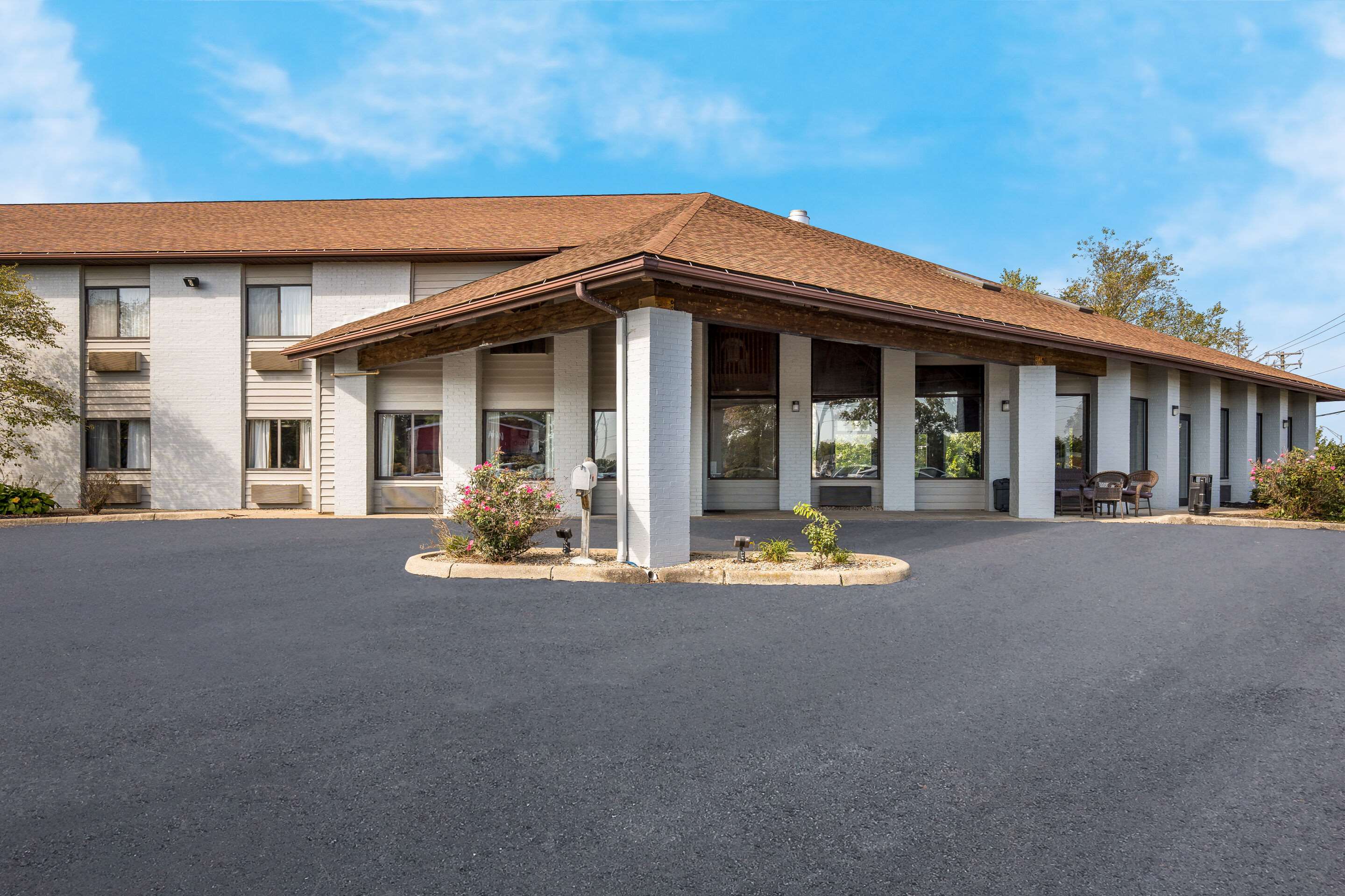 Hotel exterior | Quality Inn