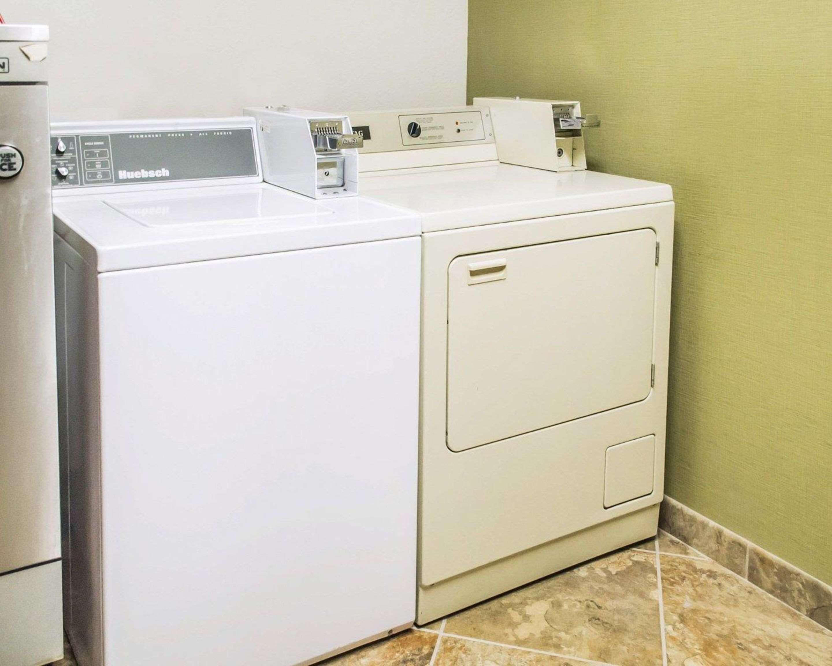 Guest laundry facilities | Quality Inn
