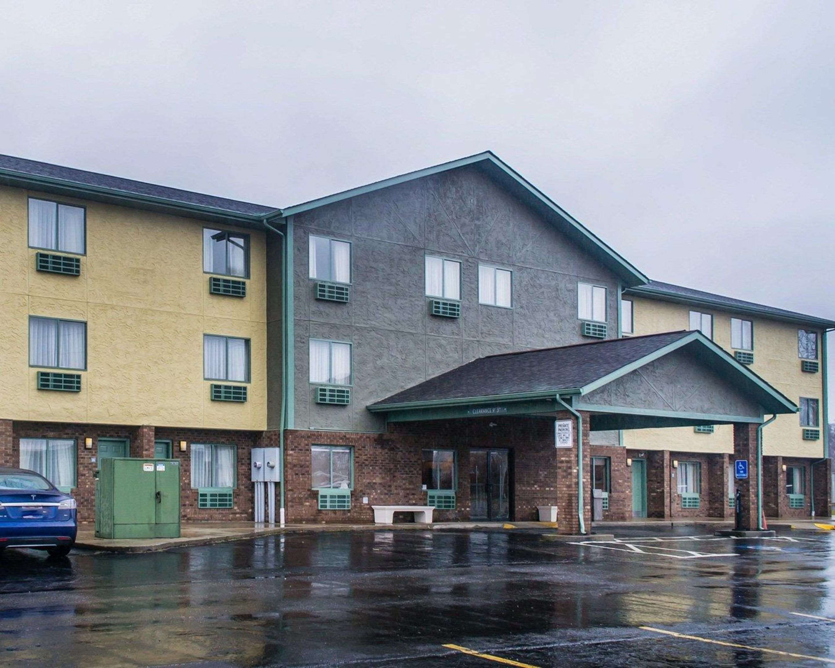 Hotel exterior | Quality Inn