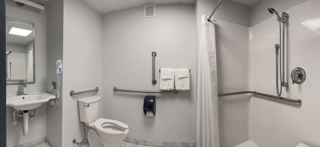QUALITY INN MONTPELIER-guestroom-Guest Room,Bathroom,On-Site.jpg