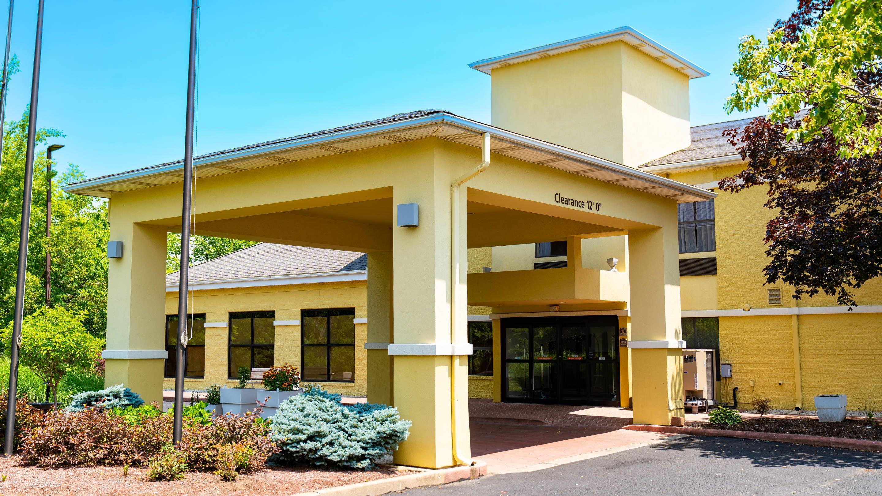 Hotel exterior | Quality Inn and Suites
