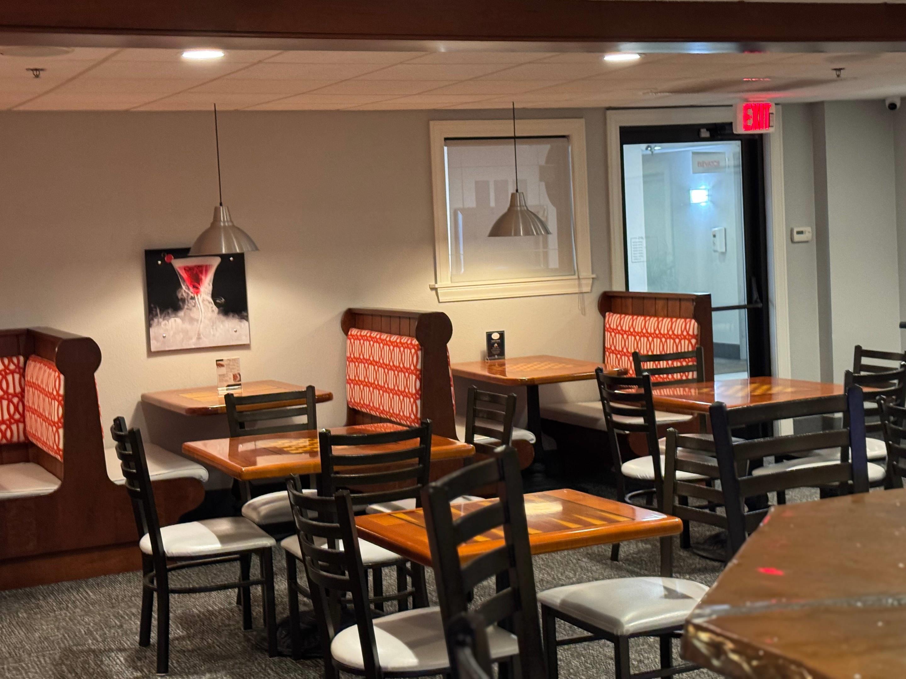 Pub | Schoenbrunn Inn