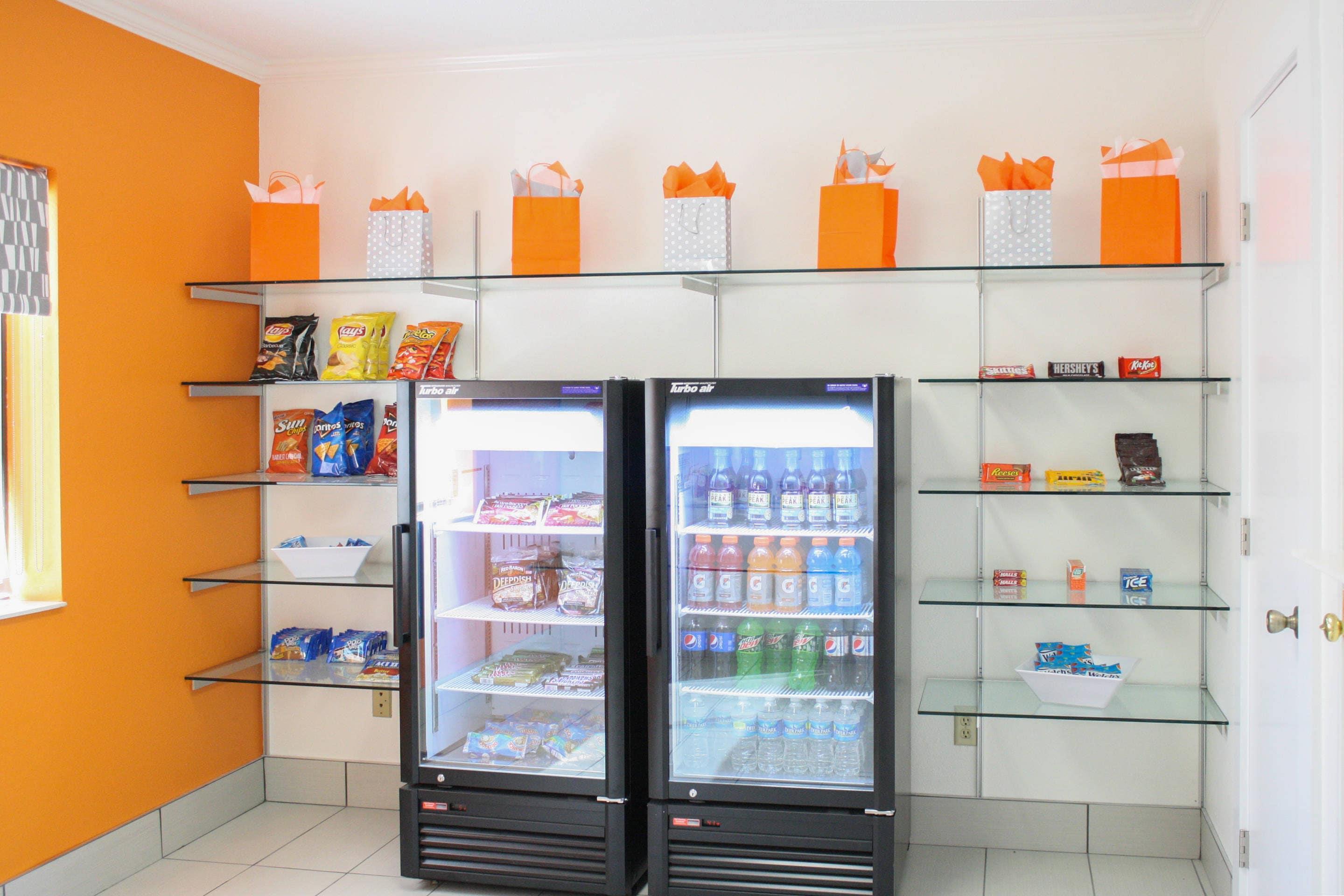 Hotel vending area | Schoenbrunn Inn