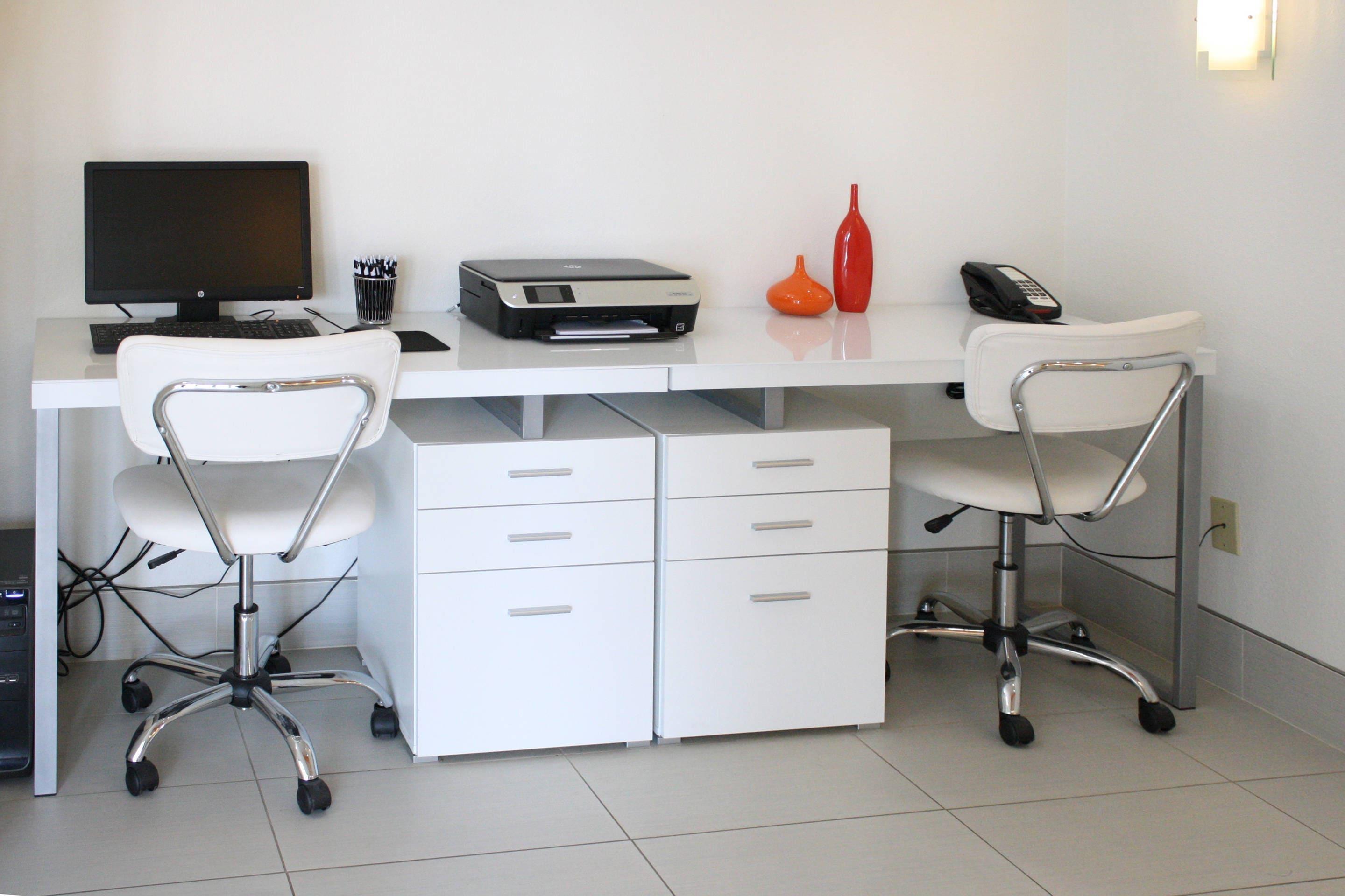 Business center | Schoenbrunn Inn