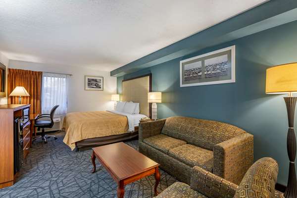  - Quality Inn Austintown - I-80, Exit 223