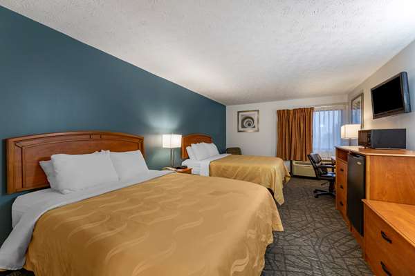  - Quality Inn Austintown - I-80, Exit 223