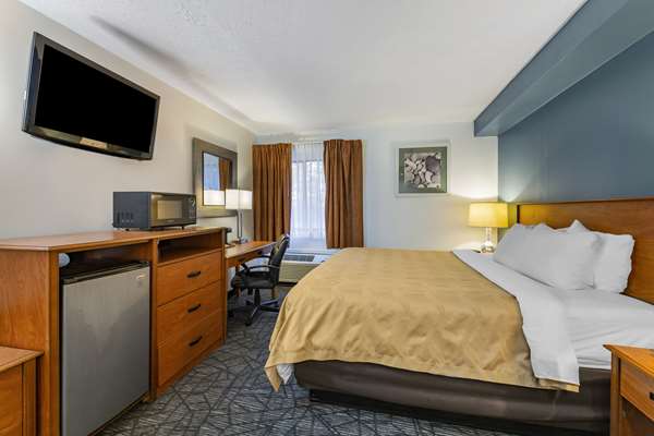  - Quality Inn Austintown - I-80, Exit 223