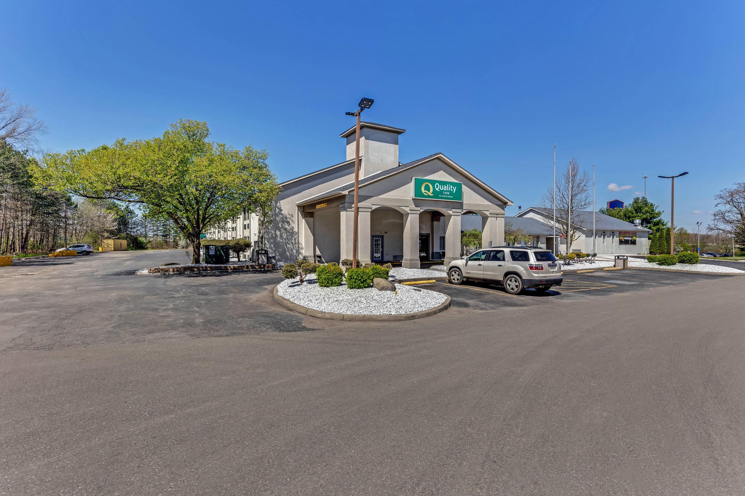 Hotel exterior | Quality Inn Austintown - Youngstown West