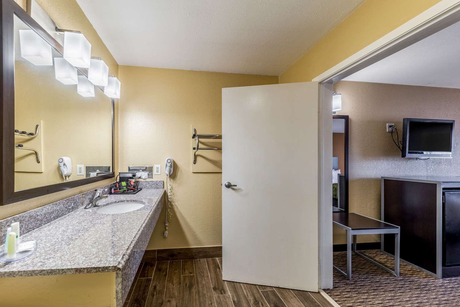 Quality Inn Glenpool, OK - See Discounts