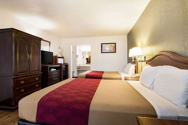  - Econo Lodge Bartlesville