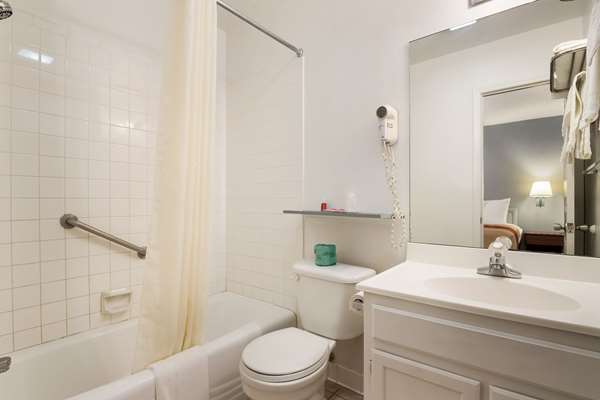  - Econo Lodge Bartlesville