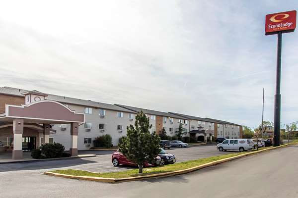 Exterior view - Econo Lodge Inn & Suites Clinton - I-40, Exit 65A