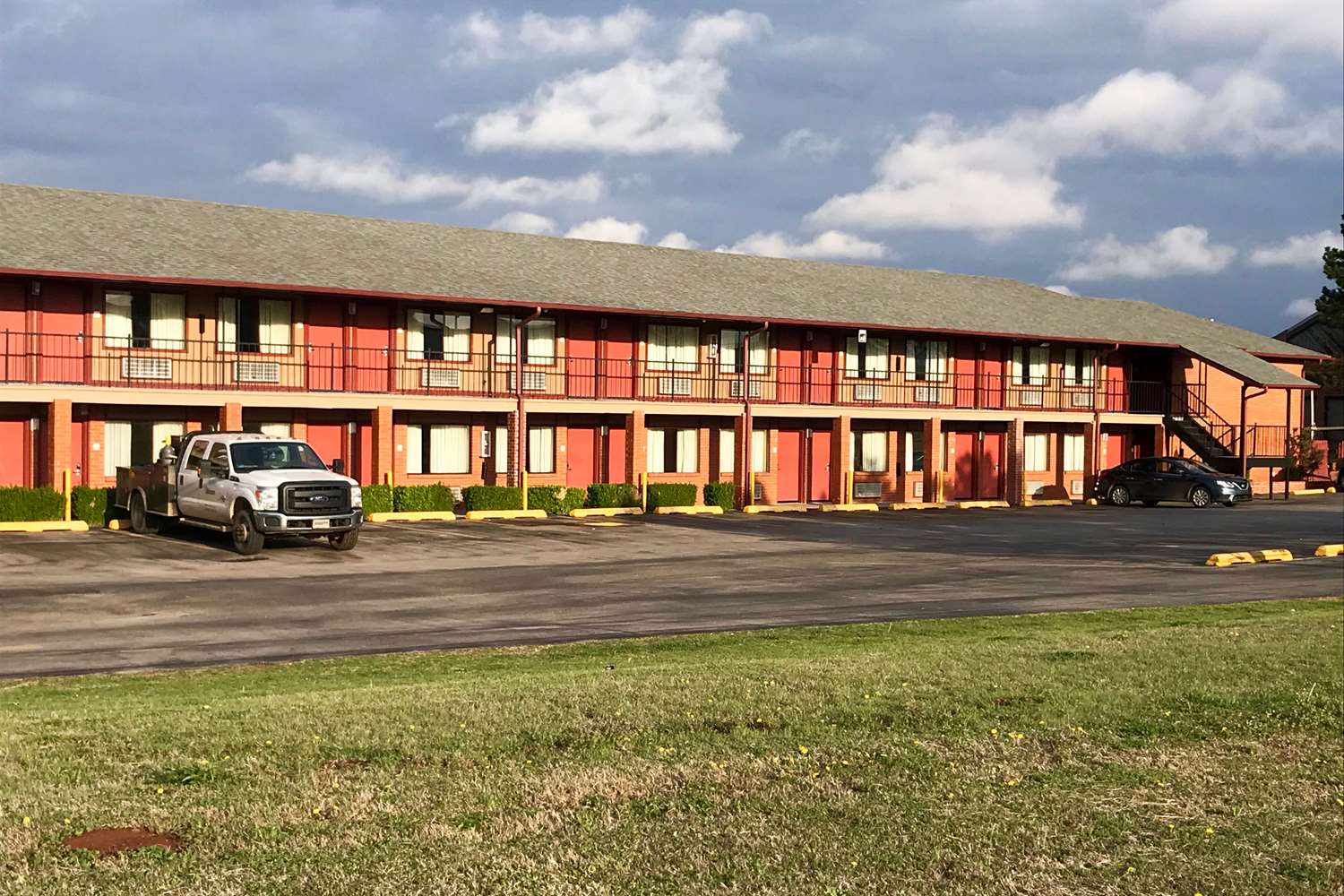 Econo Lodge Purcell, OK See Discounts