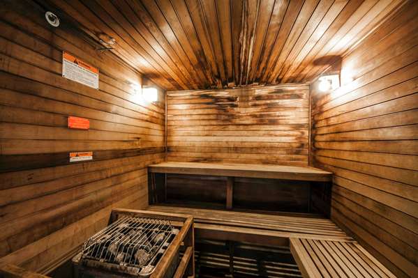 Pool - Sleep Inn & Suites Central Tulsa - I-44, Exit 231