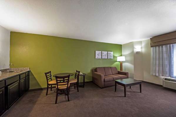  - Sleep Inn & Suites Central Tulsa - I-44, Exit 231