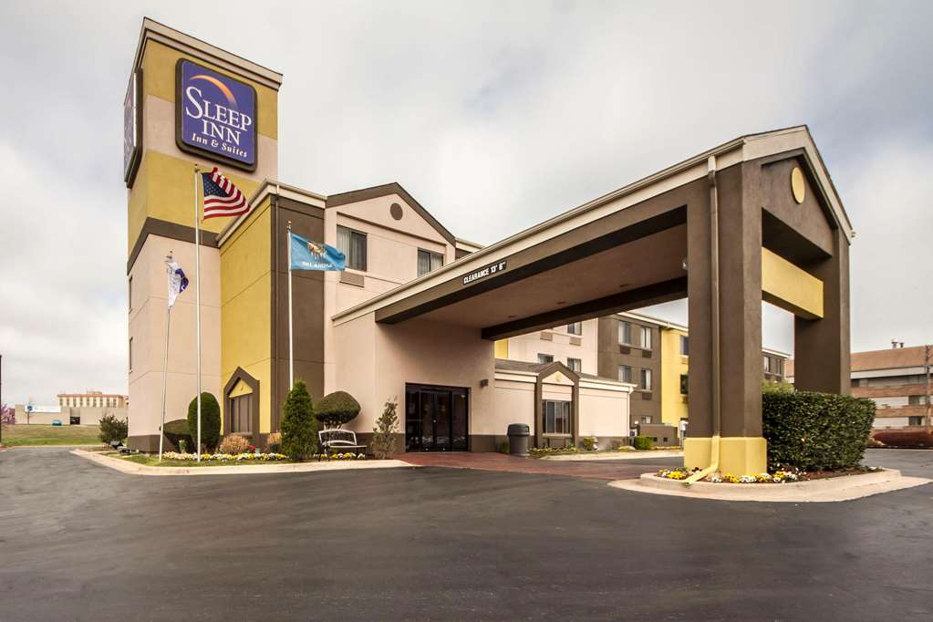 Sleep Inn & Suites