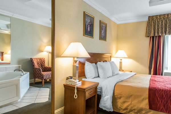 Suite - Comfort Inn at Founders Tower Oklahoma City