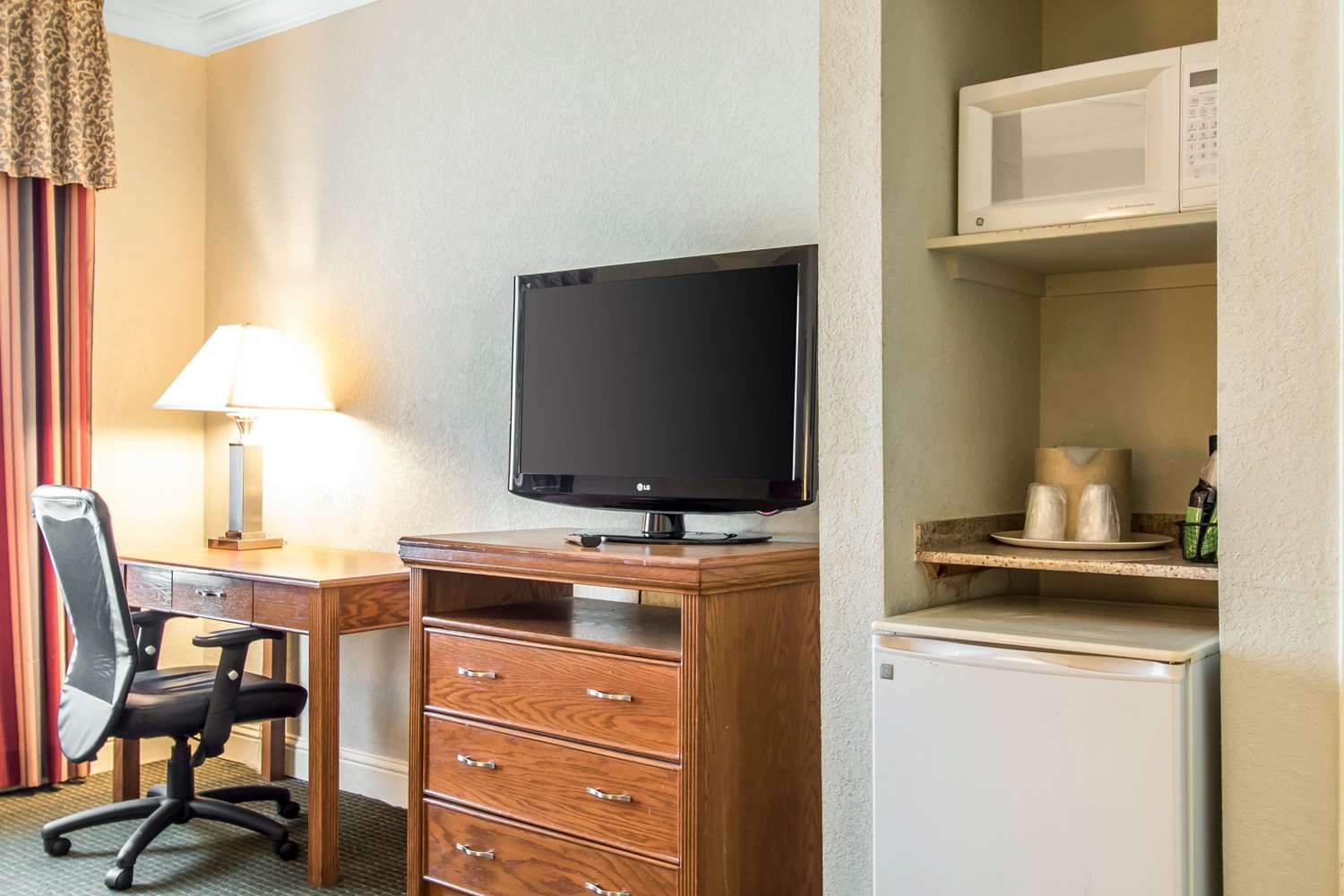 Comfort Inn At Founders Tower Oklahoma City Ok See Discounts