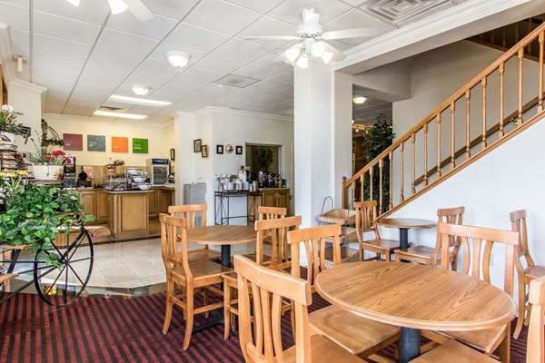 Amenities - Comfort Inn at Founders Tower Oklahoma City