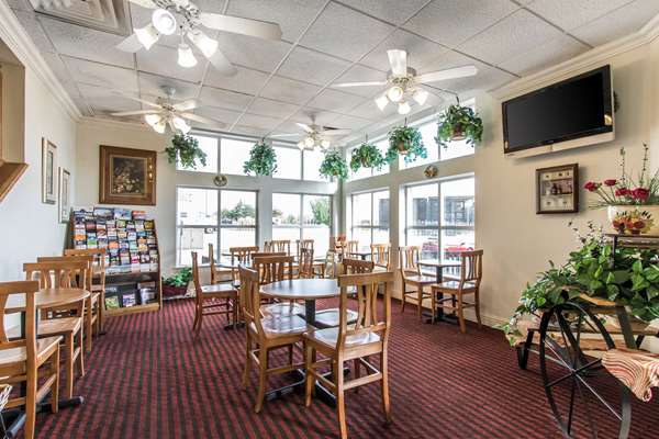 Amenities - Comfort Inn at Founders Tower Oklahoma City