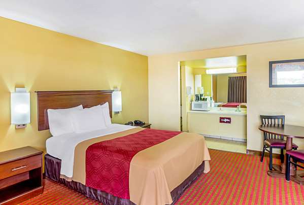  - Econo Lodge McAlester