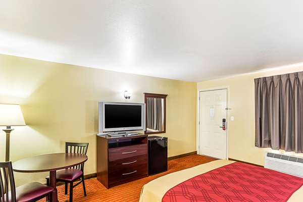  - Econo Lodge McAlester