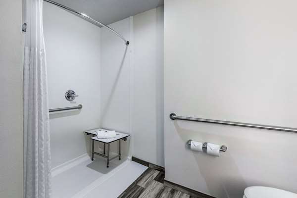  - Comfort Inn & Suites South Oklahoma City - I-35, Exit 123