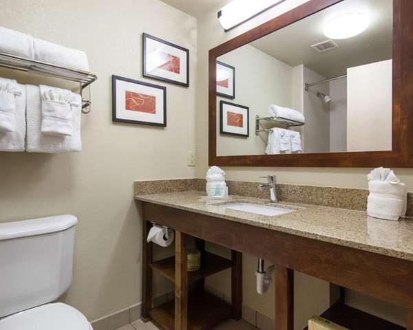  - Comfort Suites Central Tulsa - I-44, Exit 231