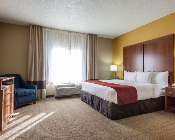 Suite - Comfort Suites Central Tulsa - I-44, Exit 231