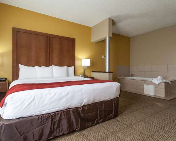 Suite - Comfort Suites Central Tulsa - I-44, Exit 231