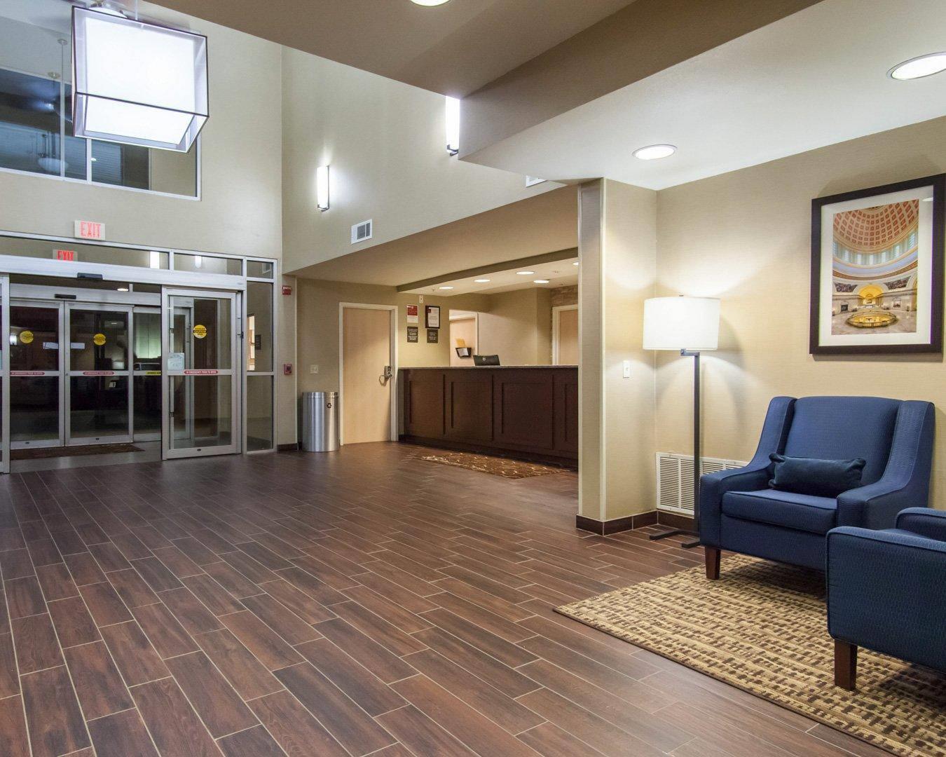Spacious lobby | Comfort Suites Central/I-44