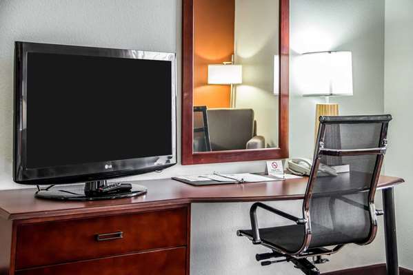  - Sleep Inn & Suites Oklahoma City - I-35 & I-44, Exit 137