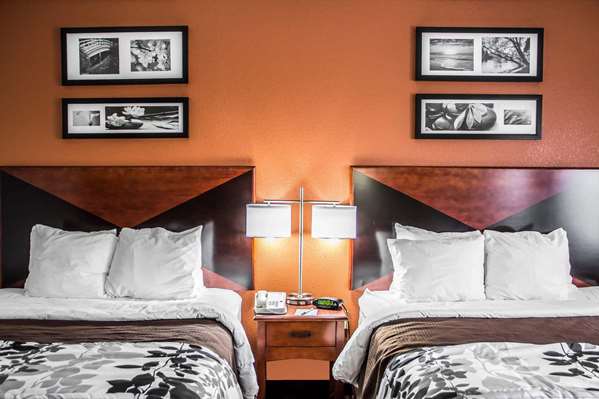  - Sleep Inn & Suites Oklahoma City - I-35 & I-44, Exit 137