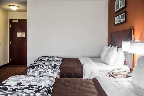  - Sleep Inn & Suites Oklahoma City - I-35 & I-44, Exit 137