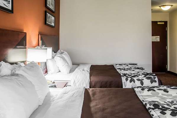  - Sleep Inn & Suites Oklahoma City - I-35 & I-44, Exit 137