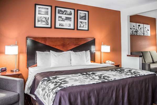 Suite - Sleep Inn & Suites Oklahoma City - I-35 & I-44, Exit 137