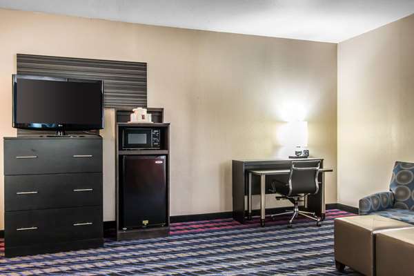 Suite - Comfort Suites West Oklahoma City - I-40, Exit 145