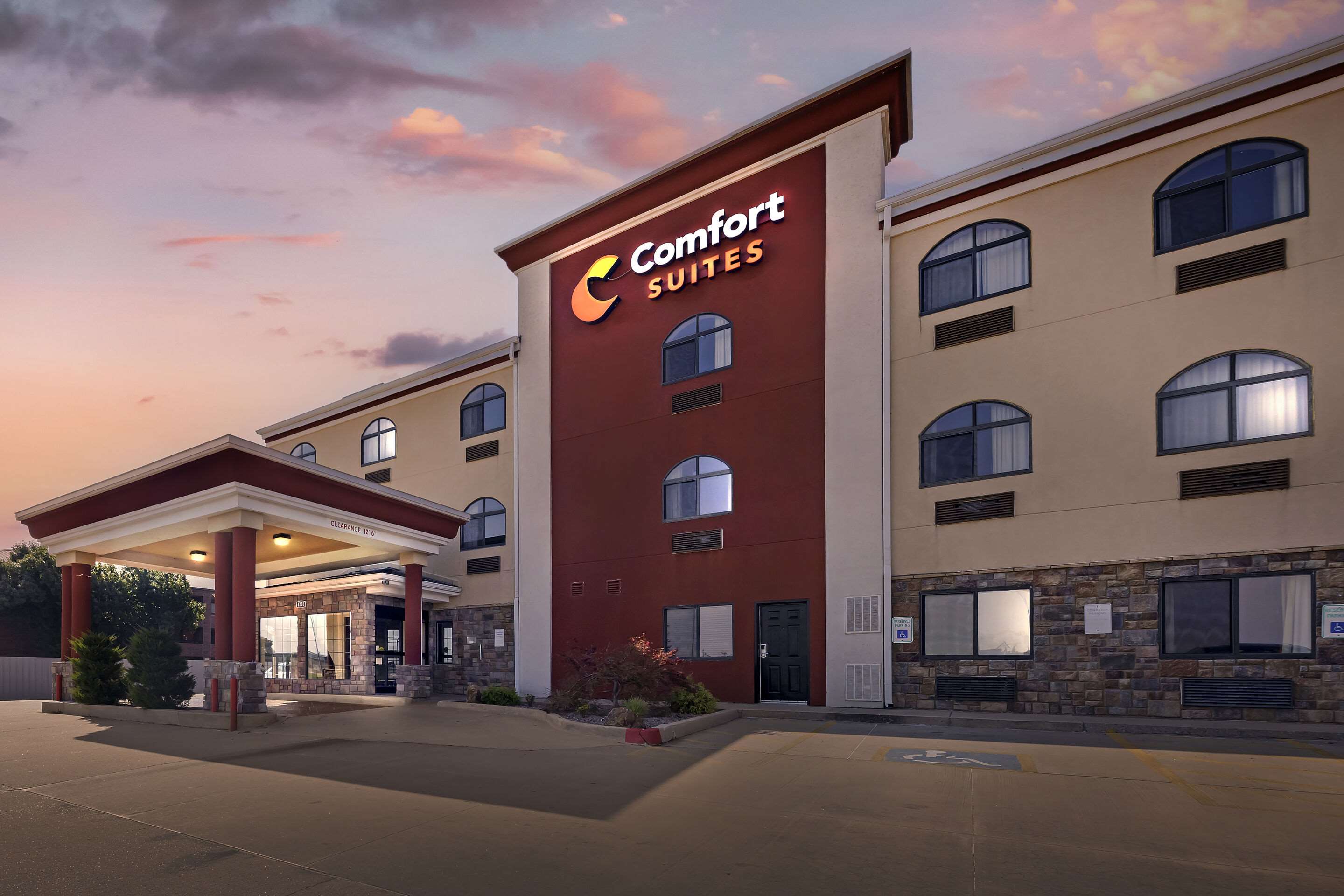 Twilight2 | Comfort Suites Fairgrounds West
