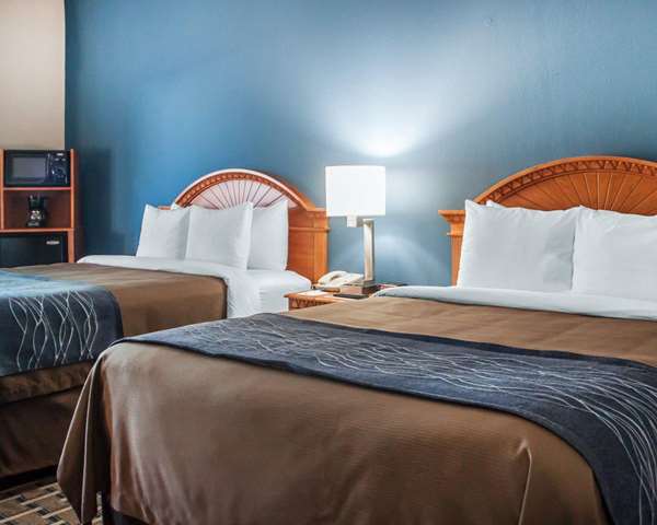  - Comfort Inn & Suites Weatherford - I-40, Exit 81 & 82