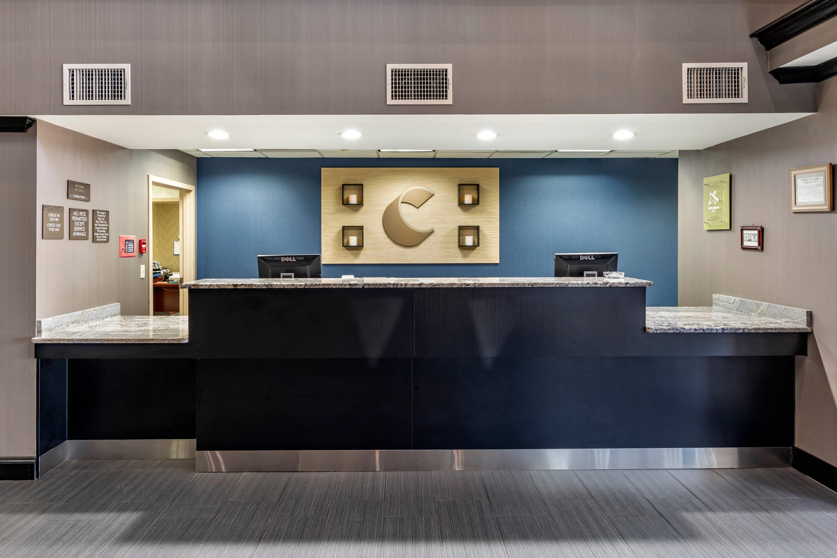 Front desk | Comfort Inn & Suites Pauls Valley - City Lake