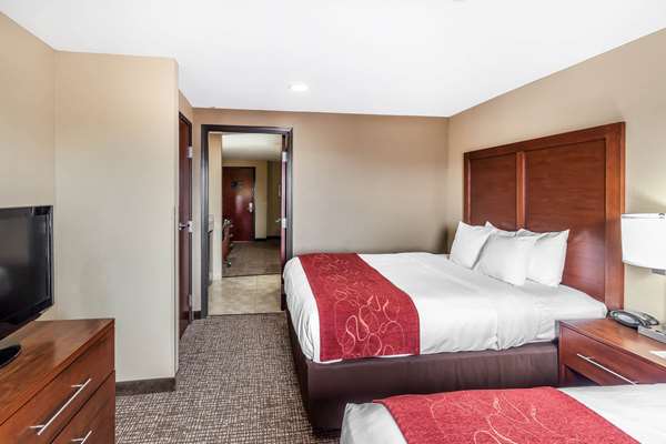  - Comfort Suites Yukon - I-40, Exit 138A &139B