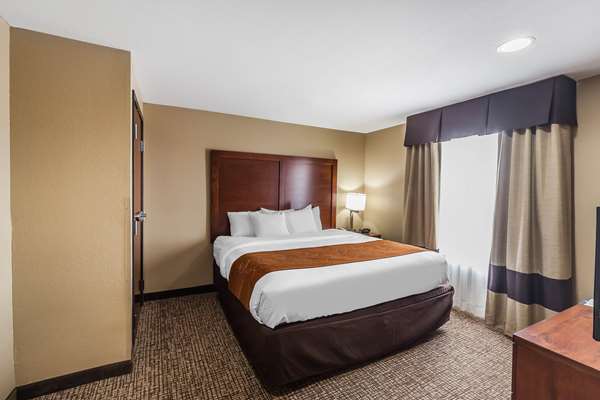 Suite - Comfort Suites Yukon - I-40, Exit 138A &139B