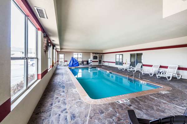 Pool - Comfort Suites Yukon - I-40, Exit 138A &139B