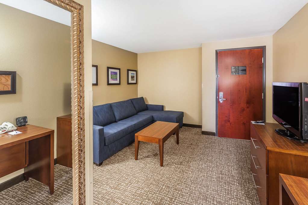 COMFORT SUITES YUKON - SW OKLAHOMA-guestroom-Guest Room,Suite,On-Site.jpg
