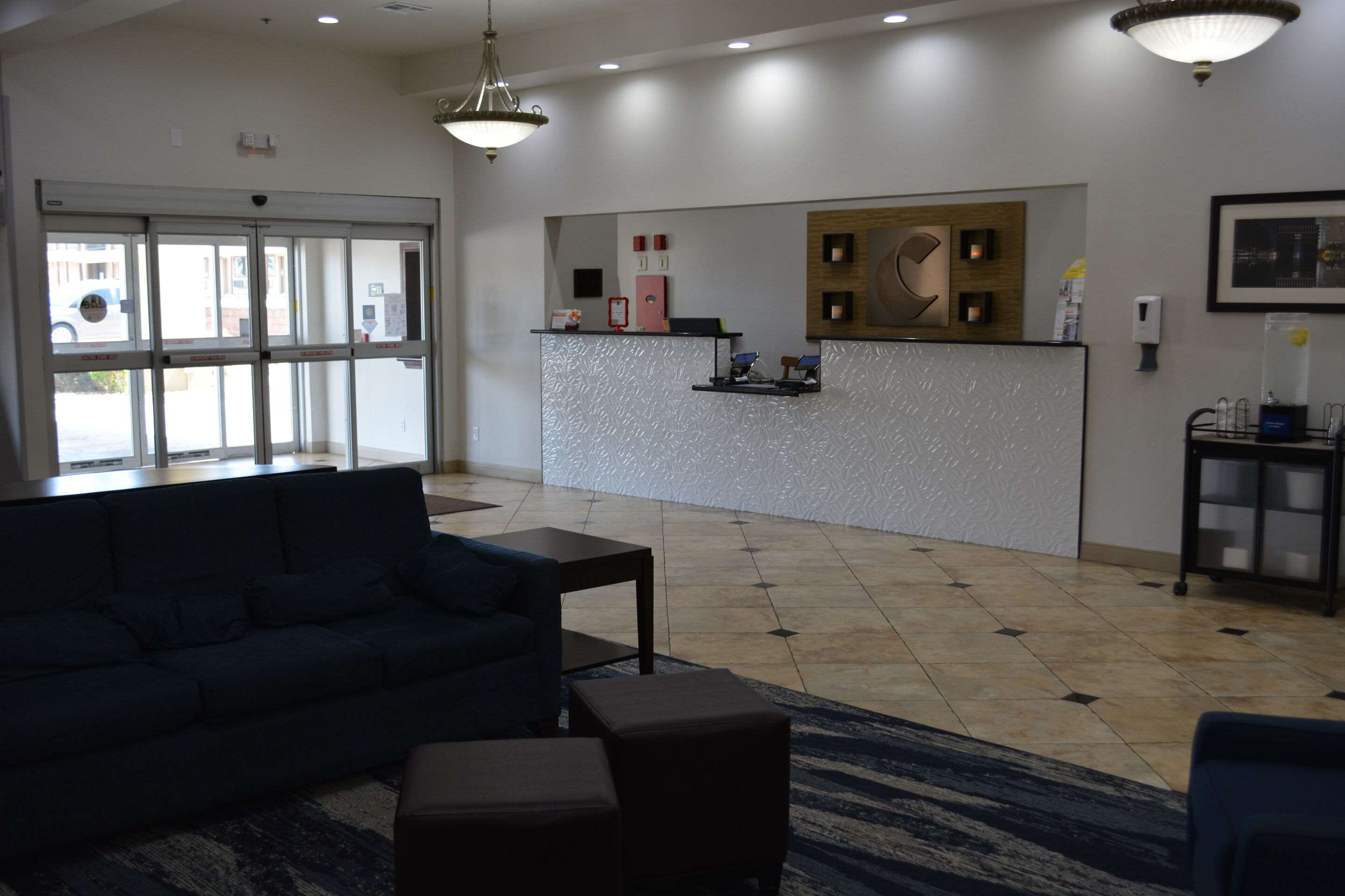 Front desk | Comfort Suites Yukon - SW Oklahoma City
